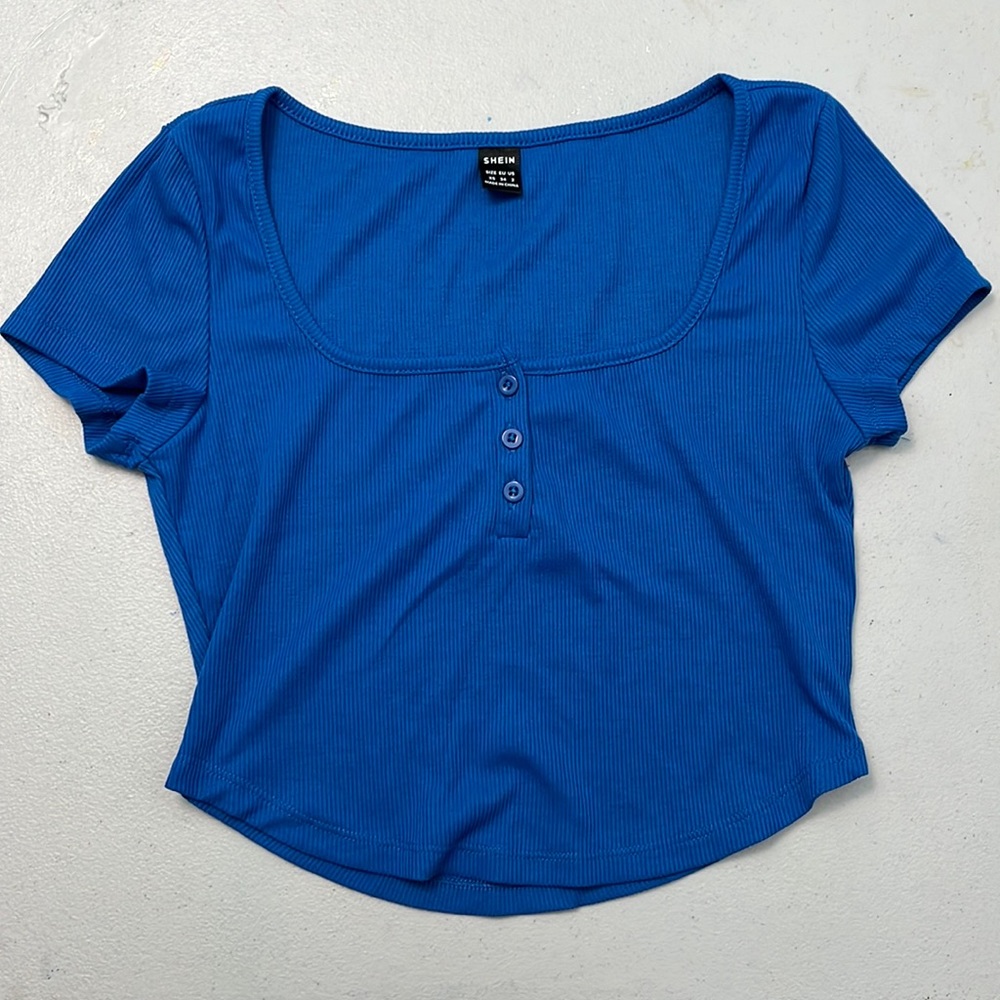 shein women’s cropped shirt